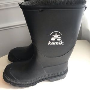 Like new rain boots! Kids size 1!
